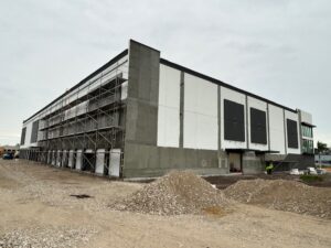 ExtraSpace Storage facility in Cape Coral, Florida, featuring a three-story climate-controlled buildings totaling approximately 94,200 sq. ft., built by Solid Steel Structures, Inc.