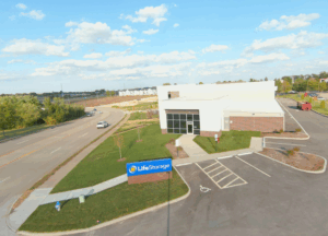 Life Storage facility in Woodstone, Missouri, featuring a modern multi-story climate-controlled self-storage design.